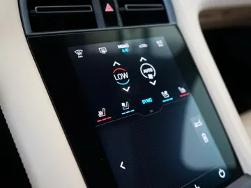 Taycan 4 S/Clubleder/PANO/P-DISPLAY/93KW/MEGA!!
