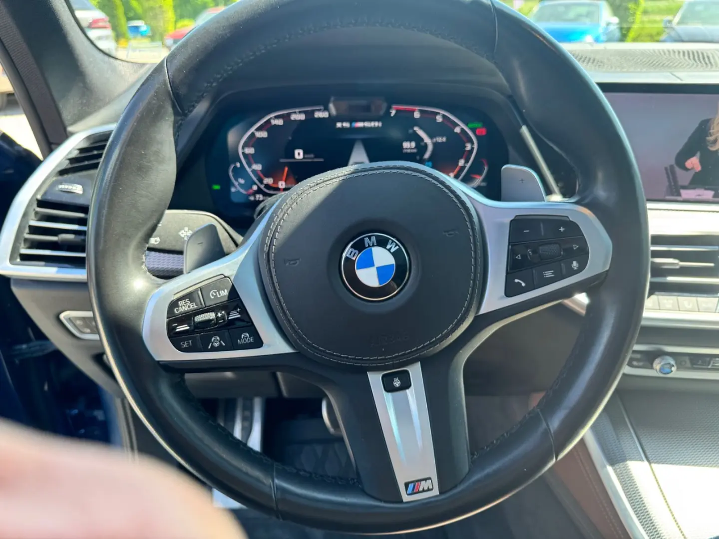 X5M50i LASER HUD+ H/K 4xSTZH SoftClose 360Kam TV