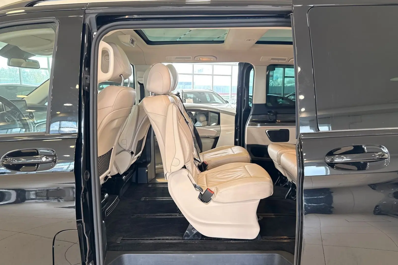 V 300d 4matic / Burmester / mbux / Agility