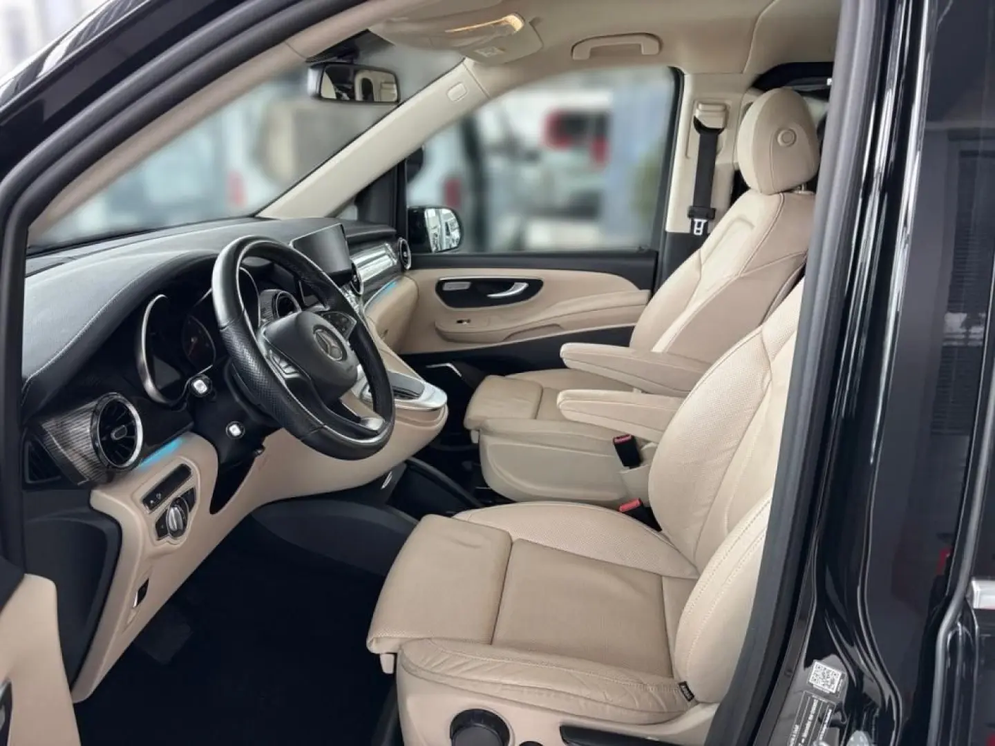 V 250 d Avantgarde Edition DISTR+AHK+STHZG+TISCH