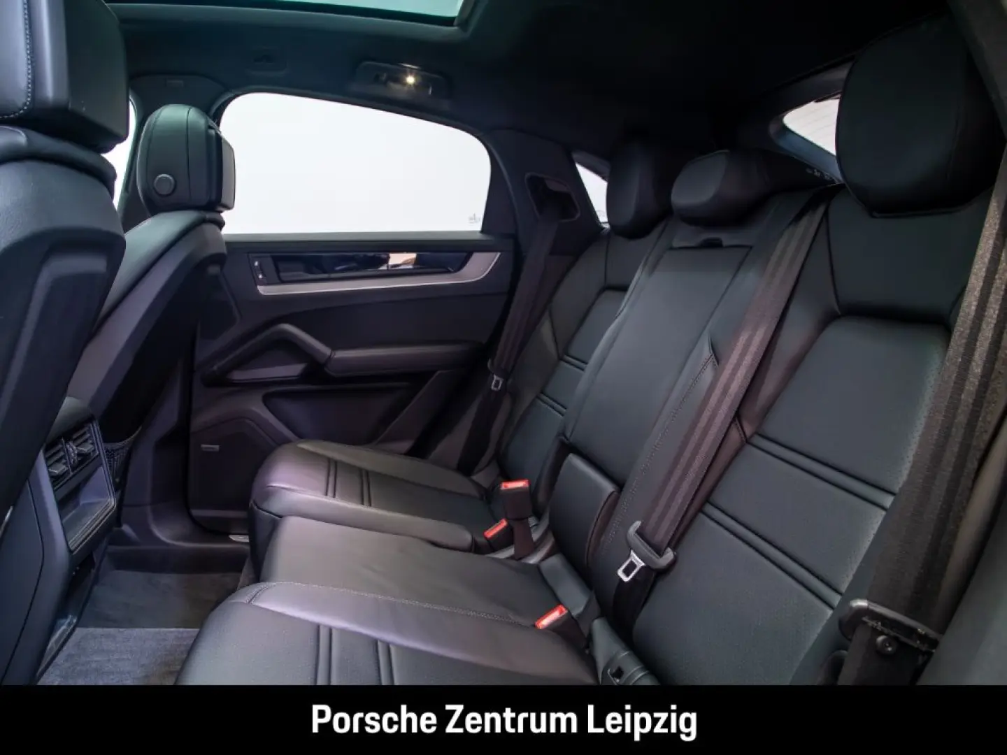 Cayenne E-Hybrid Coupe SportAbgas HD-Matrix 22Zo