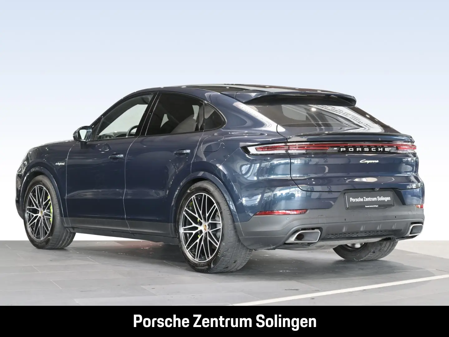 Cayenne E-Hybrid Coupe Bose Surround Abstand 21'