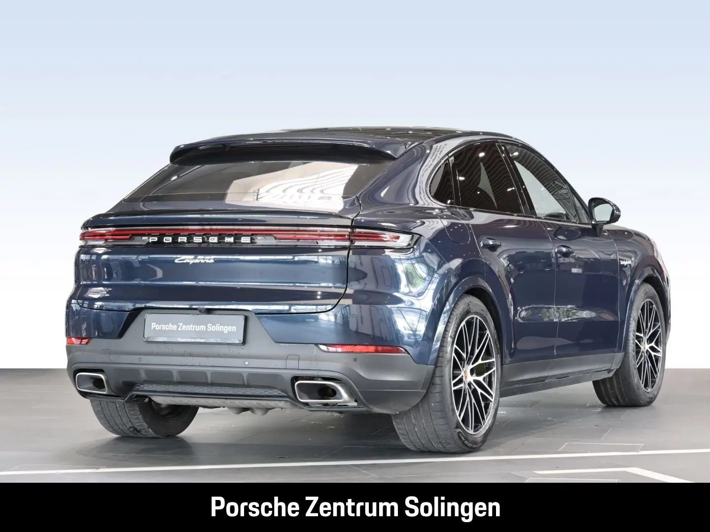 Cayenne E-Hybrid Coupe Bose Surround Abstand 21'