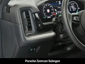 Cayenne E-Hybrid Coupe Bose Surround Abstand 21'