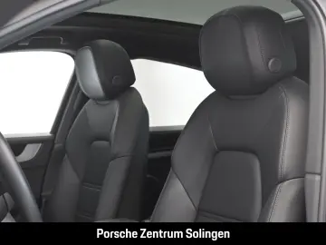 Cayenne E-Hybrid Coupe Bose Surround Abstand 21'