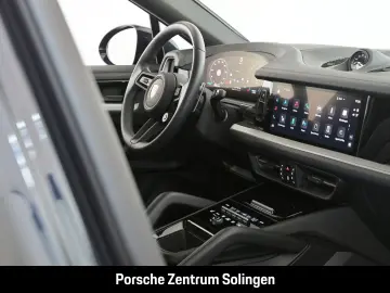 Cayenne E-Hybrid Coupe Bose Surround Abstand 21'