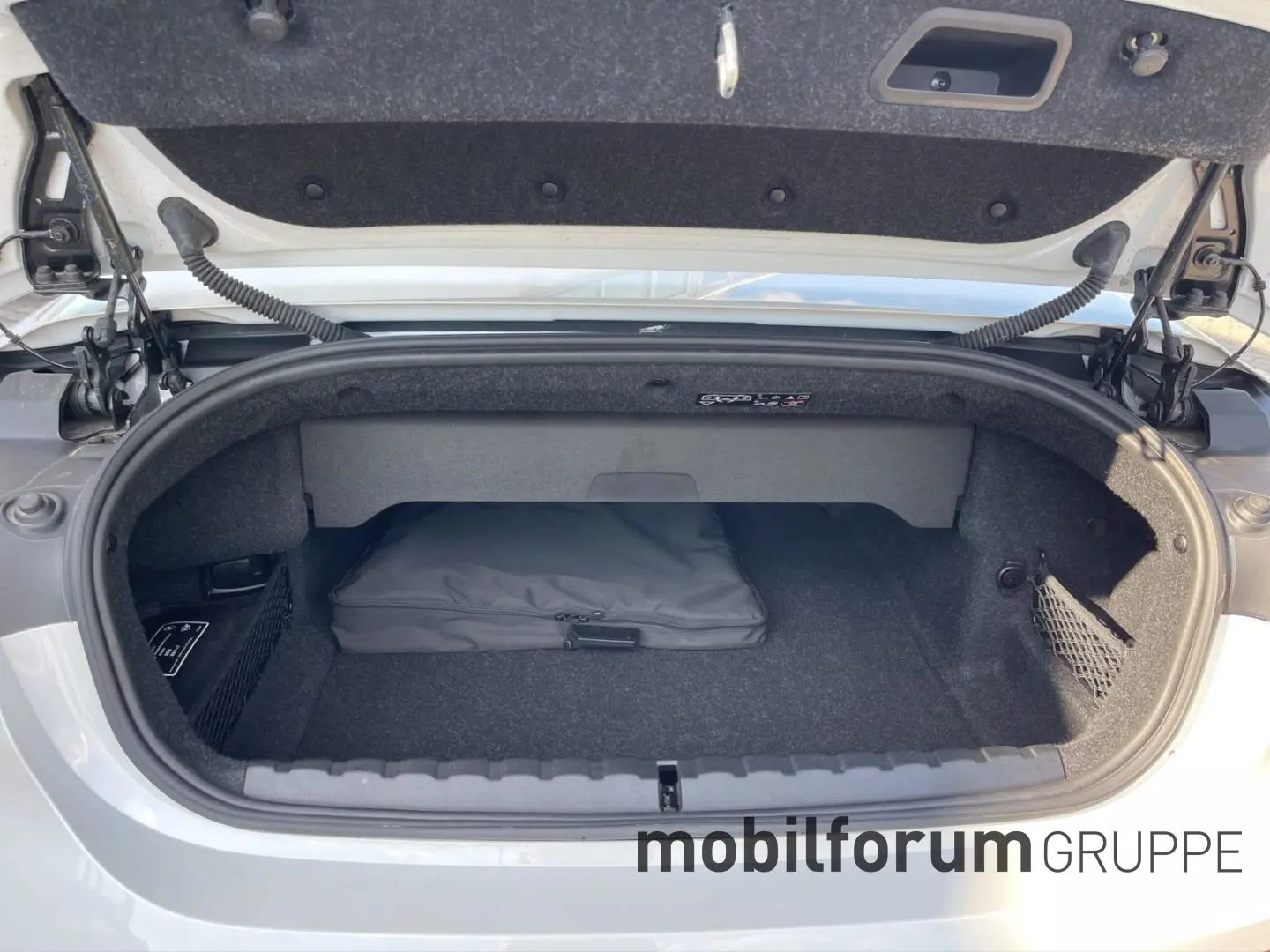 M440i xDrive Cabrio M-Sport LenkradHZG 19 Zoll