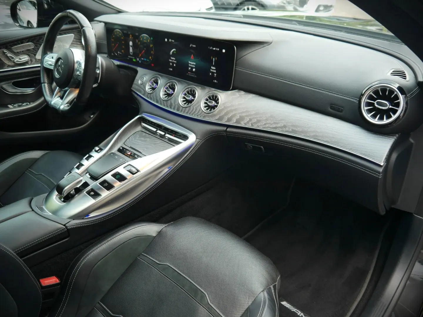 AMG GT 53 4Matic+ MULTIBEAM KAM BURME PANO DIST+
