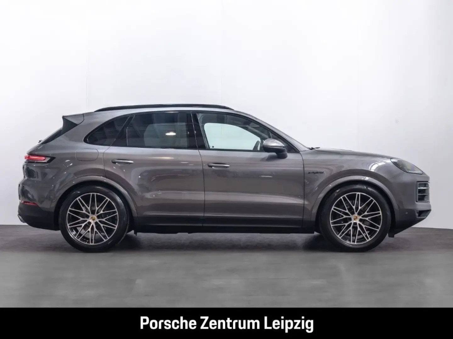 Cayenne E-Hybrid Sportabgas HeadUp Massage ACC