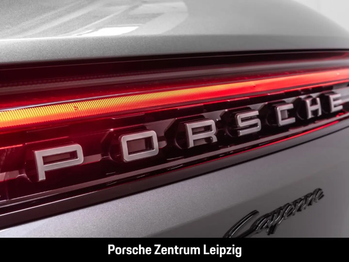 Cayenne E-Hybrid Sportabgas HeadUp Massage ACC