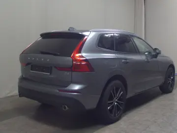 Volvo XC60 D4 Momentum Navi LED Harman-Kardon