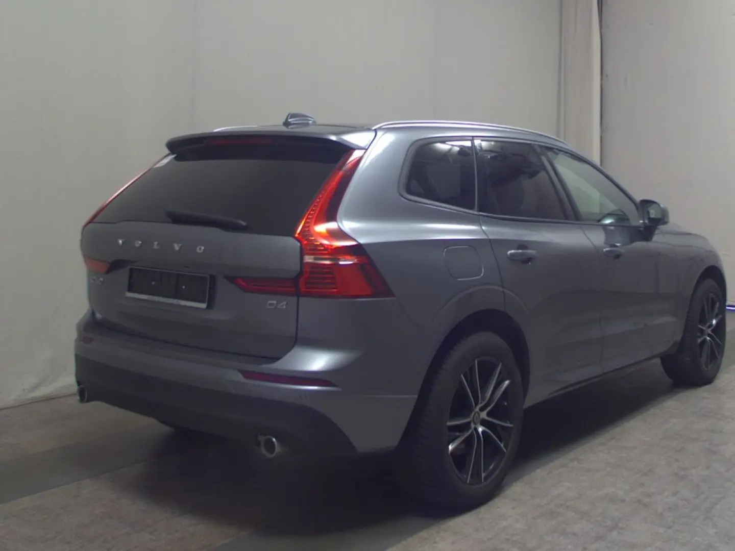 Volvo XC60 D4 Momentum Navi LED Harman-Kardon