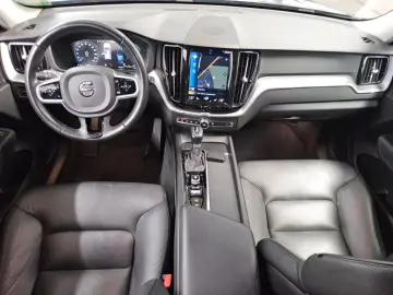 Volvo XC60 D4 Momentum Navi LED Harman-Kardon