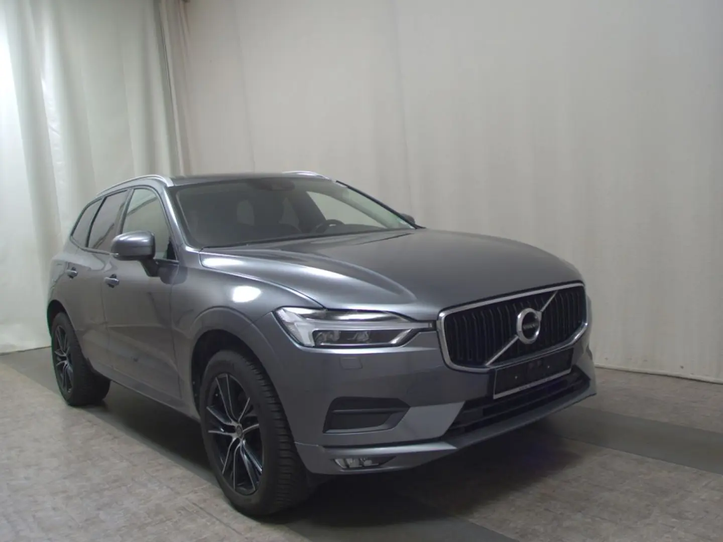 Volvo XC60 D4 Momentum Navi LED Harman-Kardon