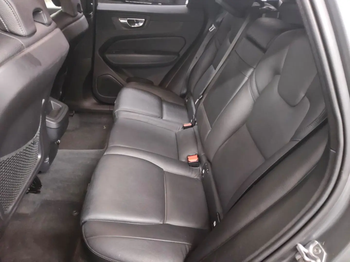 Volvo XC60 D4 Momentum Navi LED Harman-Kardon