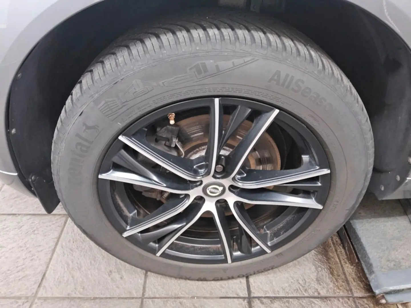 Volvo XC60 D4 Momentum Navi LED Harman-Kardon