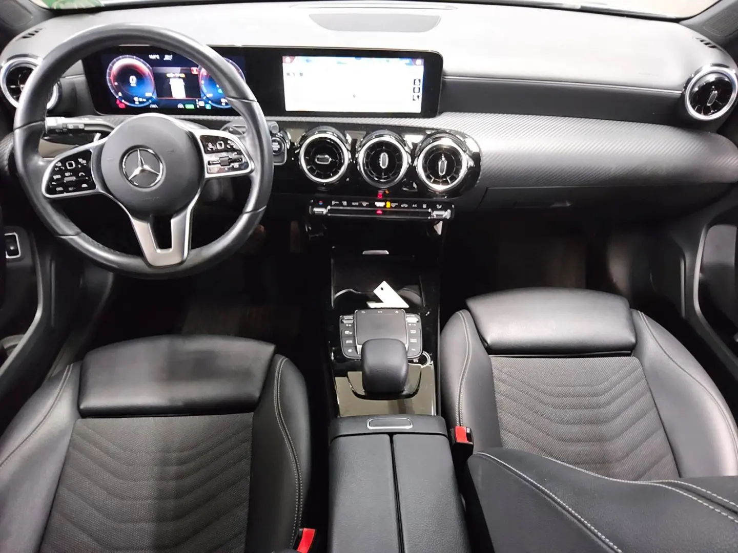 A 250 e ACC Navi LED vc KeyLess MBUX RFK SpurH