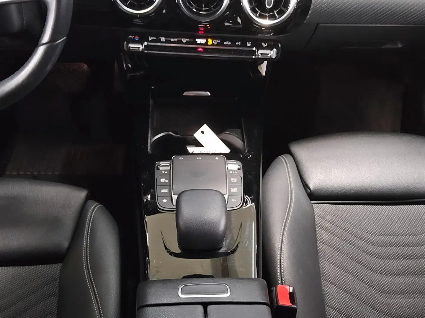 A 250 e ACC Navi LED vc KeyLess MBUX RFK SpurH