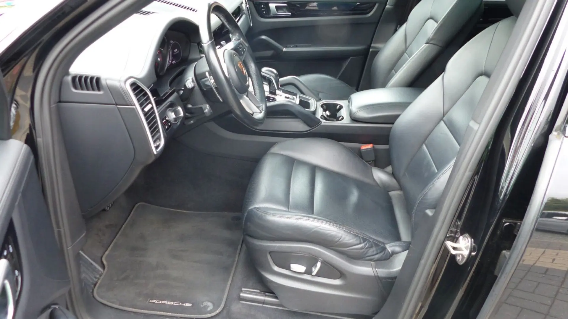 Cayenne 3.0 Pano el.AHK 21Zoll PDLS Luftfederung