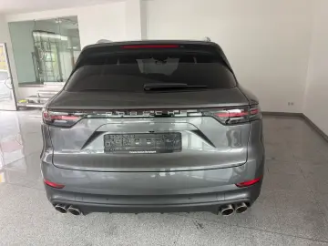 Cayenne S-MEGA AUSSTATTUNG- InnoDriv