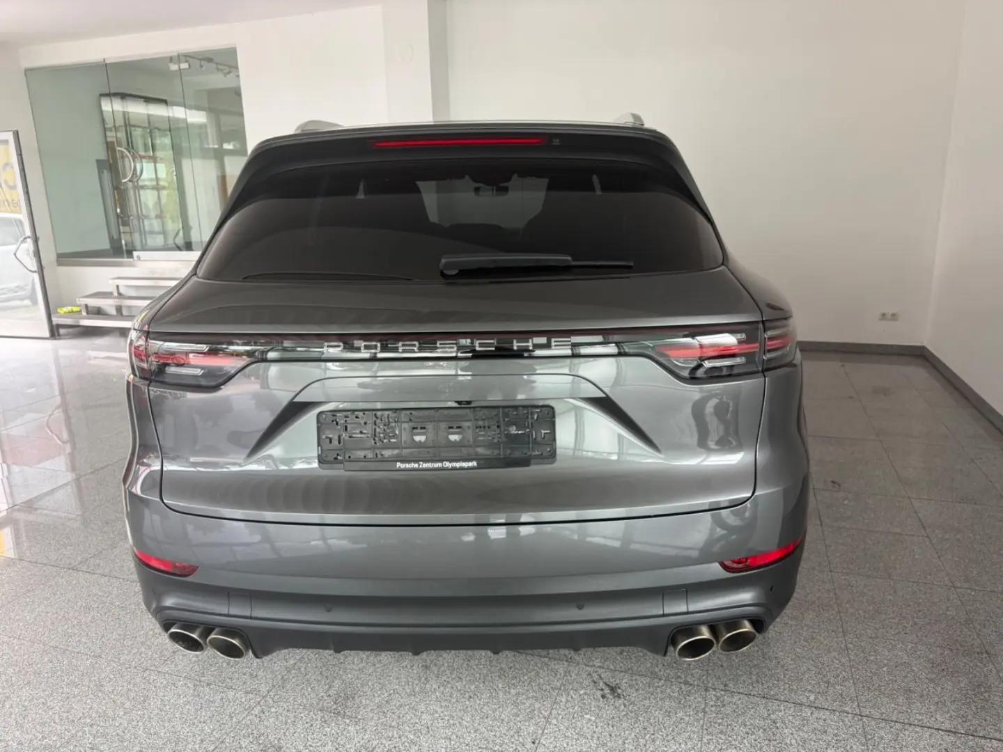 Cayenne S-MEGA AUSSTATTUNG- InnoDriv