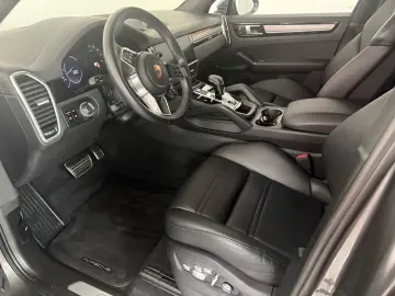 Cayenne S-MEGA AUSSTATTUNG- InnoDriv