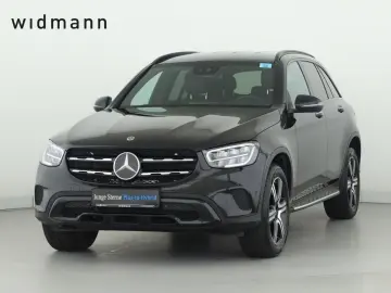 GLC 300 e 4M LED PDC Kamera Night Burmester DAB