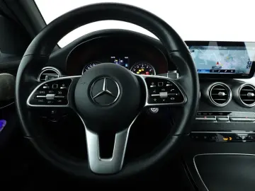 GLC 300 e 4M *LED*PDC*Kamera*Night*Burmester*DAB