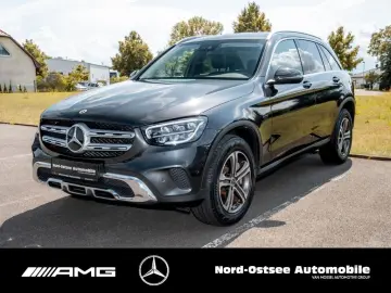 GLC 300 e 4M KAMERA NAVI TEMPOMAT LED AHK SHZ