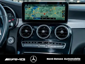 GLC 300 e 4M KAMERA NAVI TEMPOMAT LED AHK SHZ