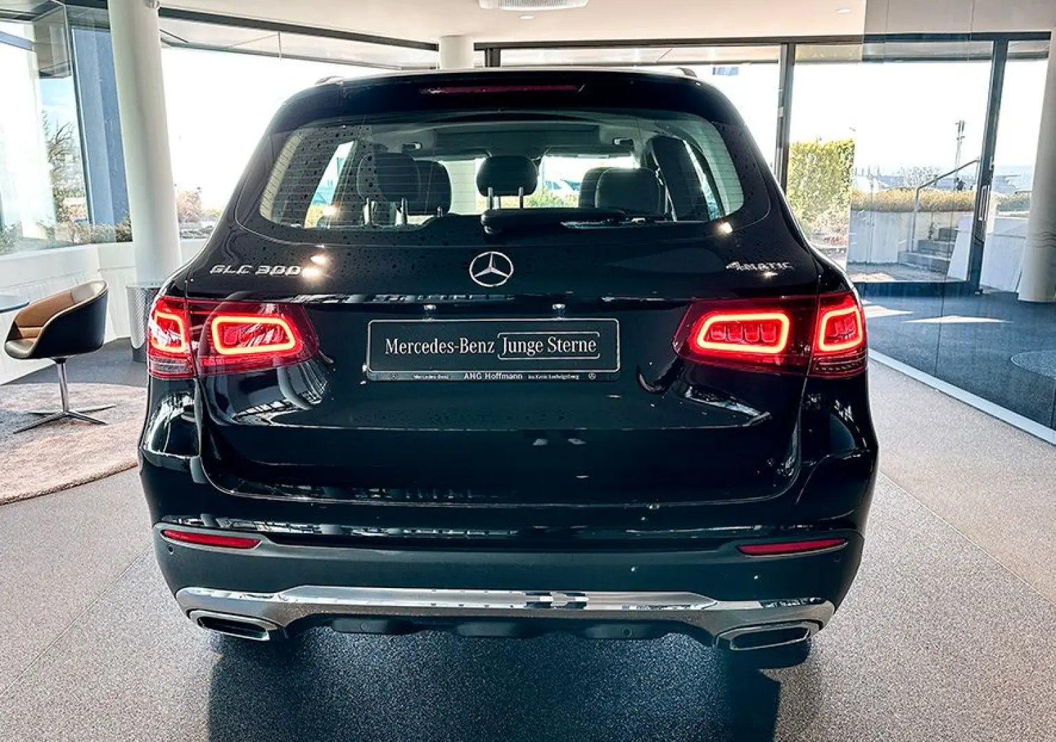 GLC 300 e 4M CHROM+LED+PANO+MBUX+THERMATIC