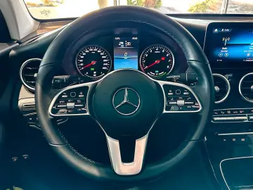 GLC 300 e 4M CHROM+LED+PANO+MBUX+THERMATIC