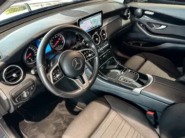 GLC 300 e 4M CHROM+LED+PANO+MBUX+THERMATIC