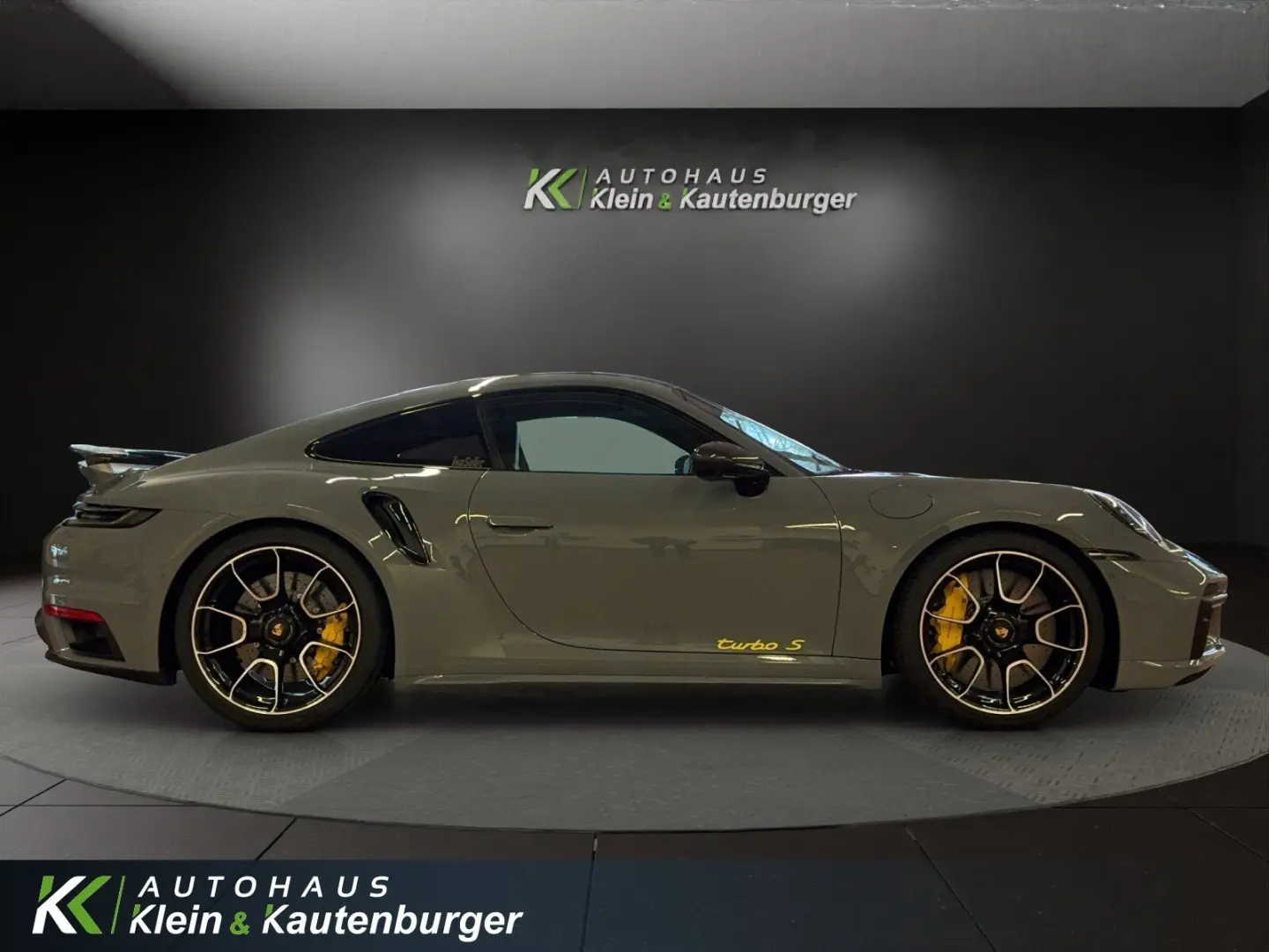 911 TURBO S +CARBON+LIFT+BURMESTER +CHRONO+ABGAS