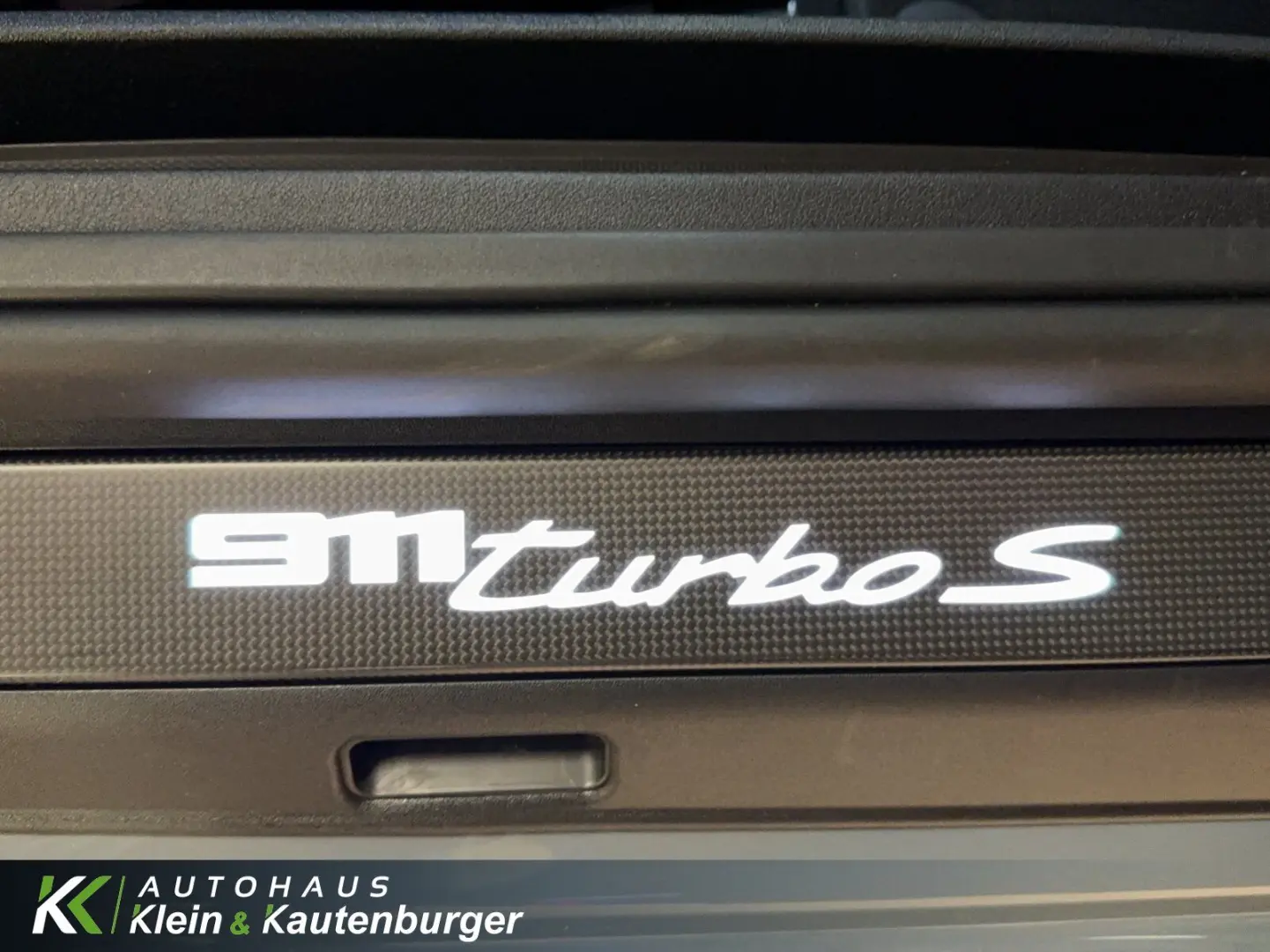 911 TURBO S +CARBON+LIFT+BURMESTER +CHRONO+ABGAS
