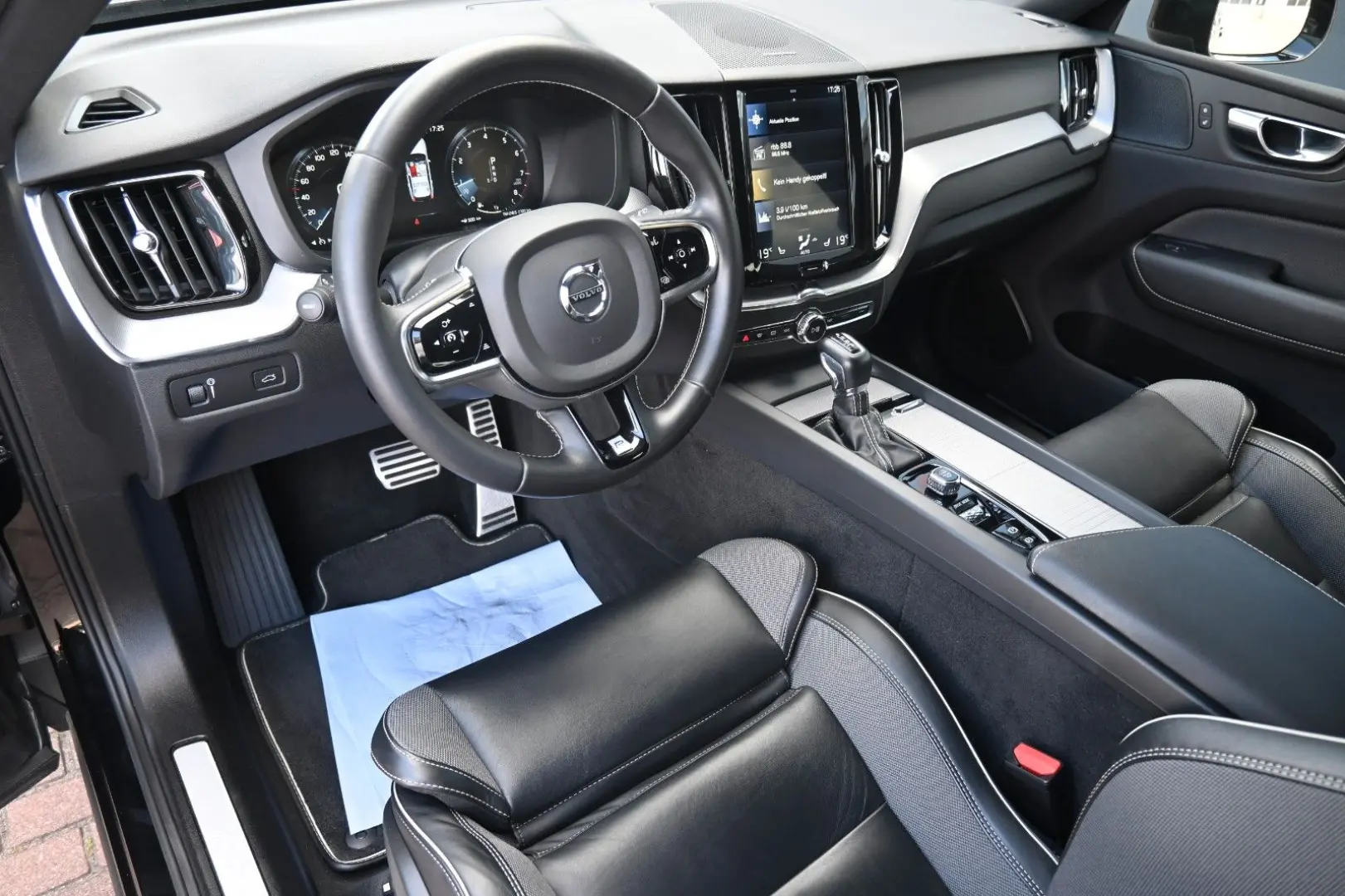 XC60 T4 Autom. R-Design*STDHZG*H&K*BLIS