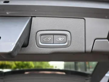 XC60 T4 Autom. R-Design*STDHZG*H&K*BLIS