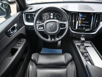 XC60 T4 Autom. R-Design*STDHZG*H&K*BLIS