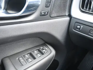 XC60 T4 Autom. R-Design*STDHZG*H&K*BLIS