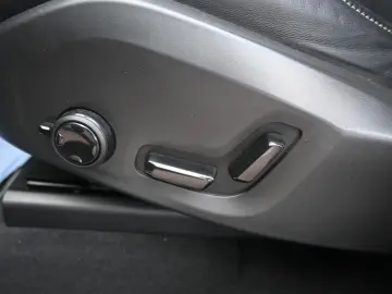 XC60 T4 Autom. R-Design*STDHZG*H&K*BLIS