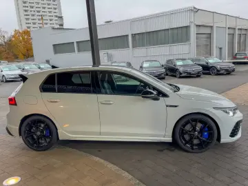 Golf VIII R Perf. 2.0 TSI DSG LEDER/PANO/DCC/HK