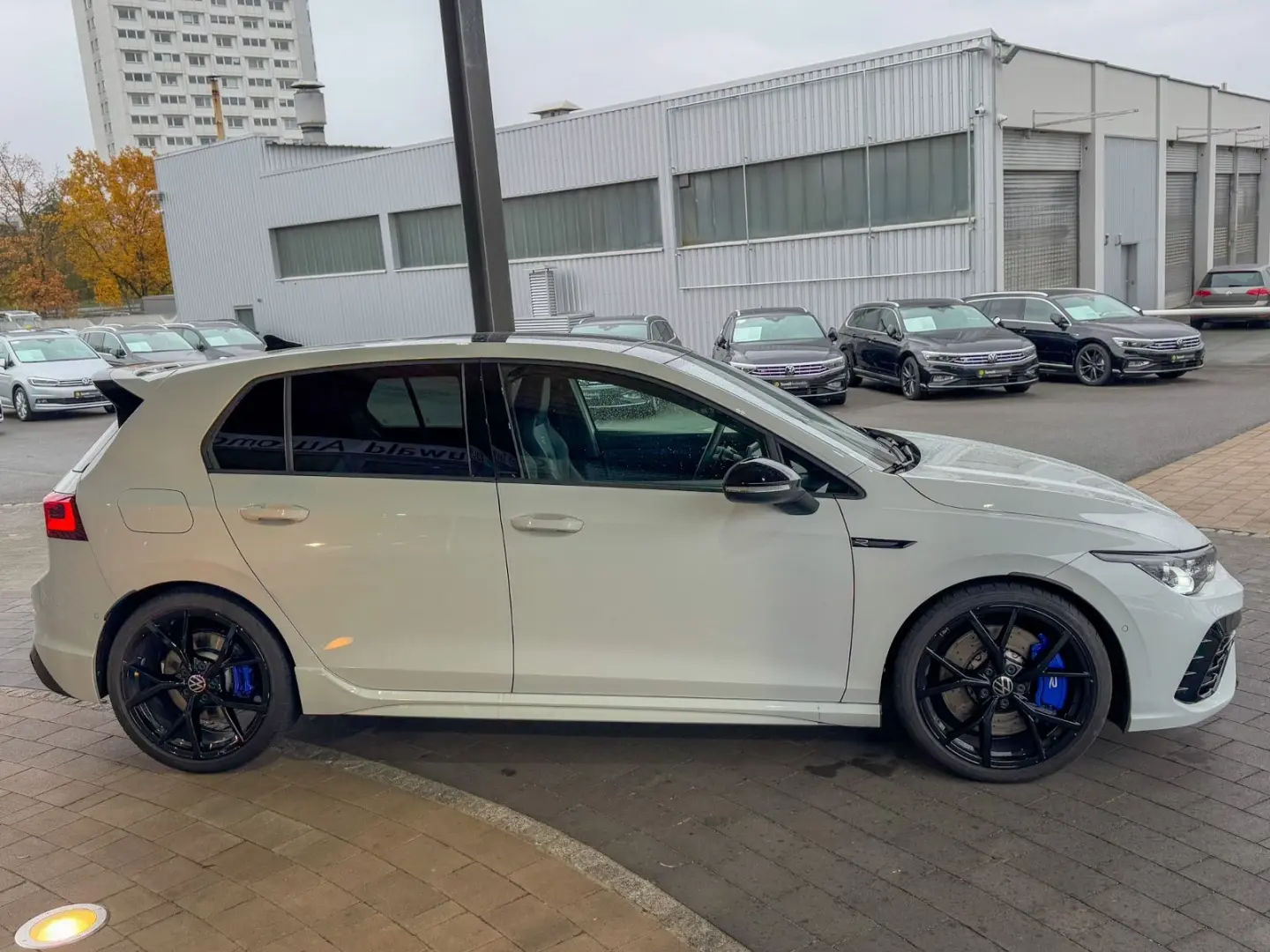 Golf VIII R Perf. 2.0 TSI DSG LEDER/PANO/DCC/HK