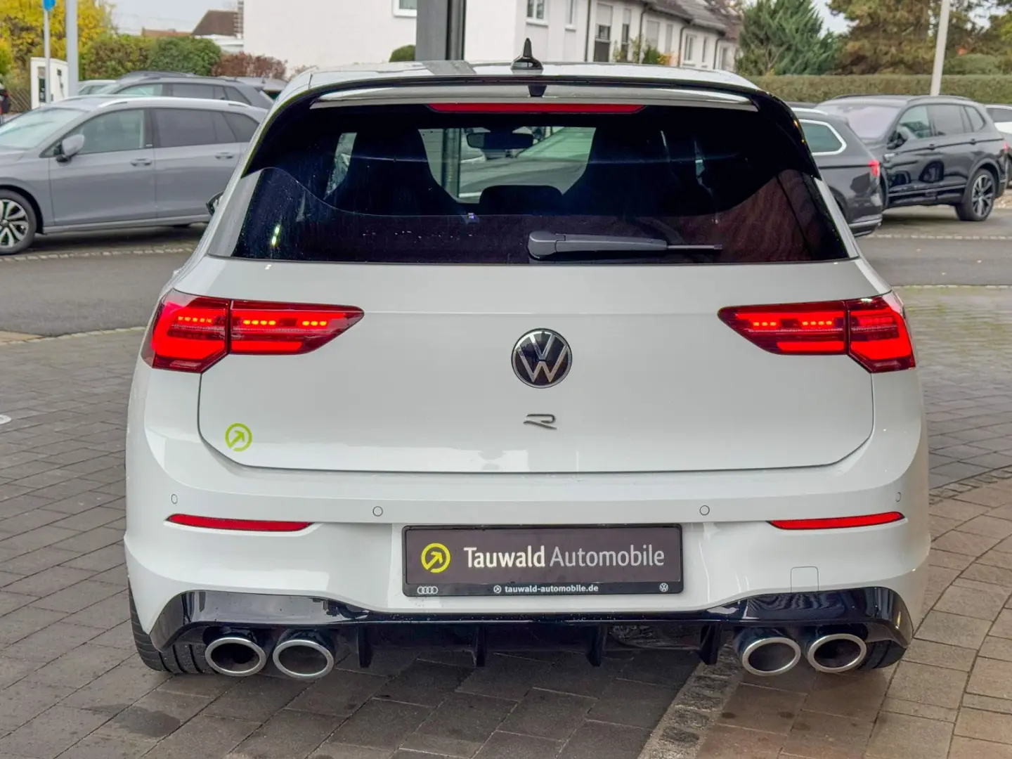 Golf VIII R Perf. 2.0 TSI DSG LEDER/PANO/DCC/HK