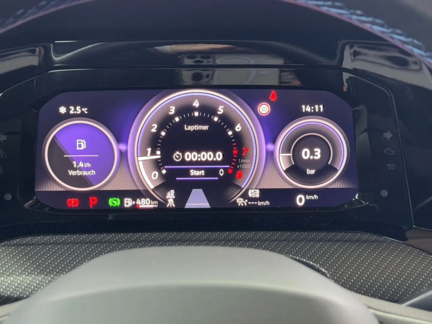 Golf VIII R Perf. 2.0 TSI DSG LEDER/PANO/DCC/HK