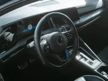 Golf VIII Lim. R 4Motion