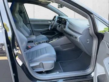 Golf R VIII Performance 4Motion 2.0 TSI HUD Pano