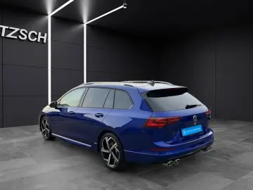 Golf VIII Variant R DSG MATRIX ACC HuD AID PANO 