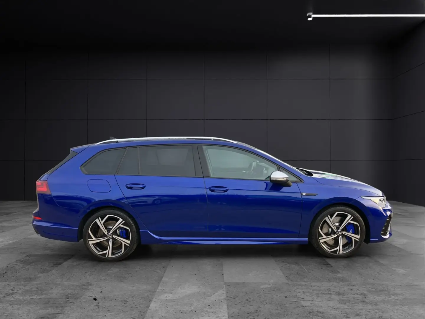 Golf VIII Variant R DSG MATRIX ACC HuD AID PANO 