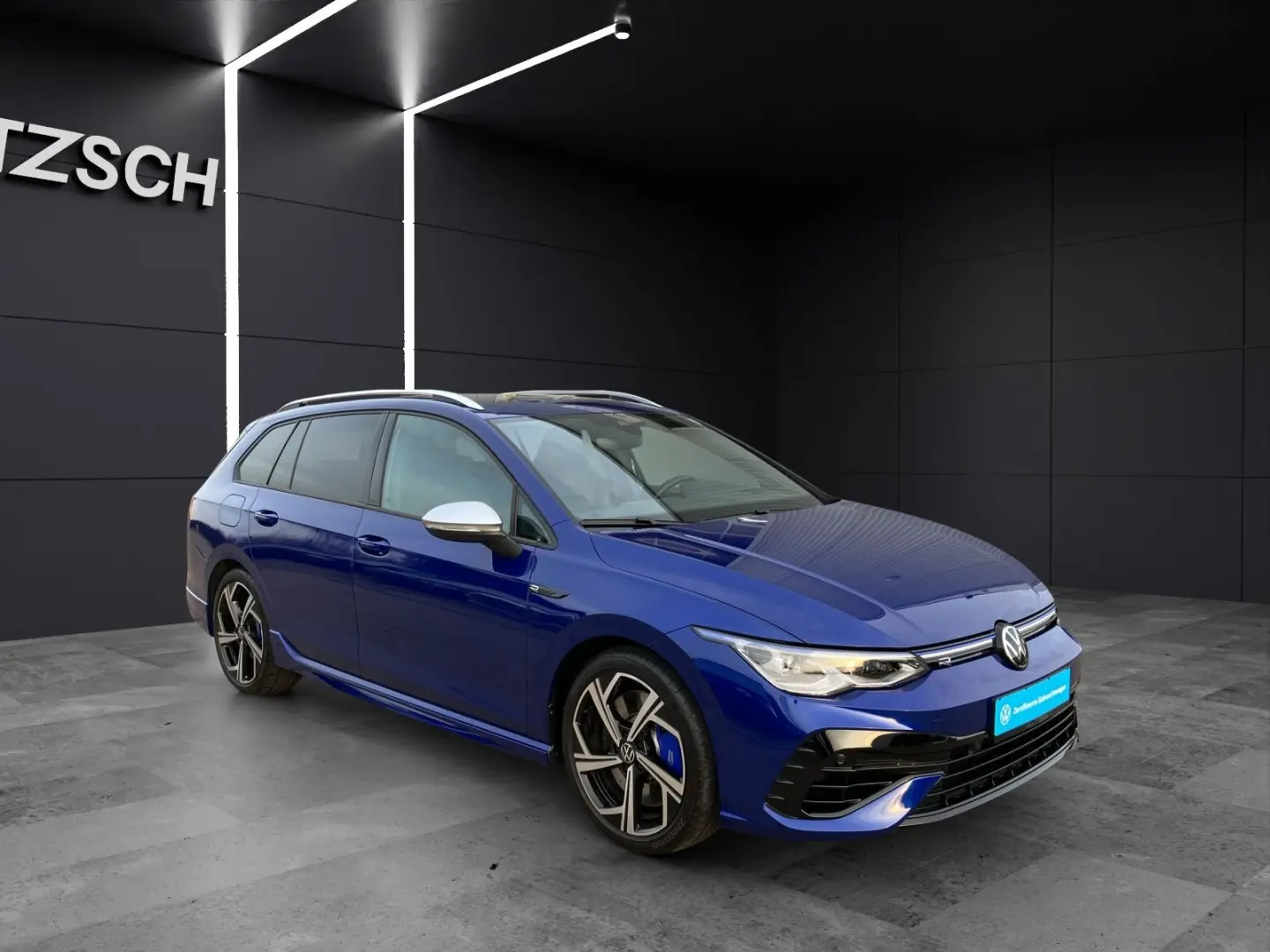 Golf VIII Variant R DSG MATRIX ACC HuD AID PANO 