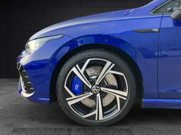 Golf VIII Variant R DSG MATRIX ACC HuD AID PANO 
